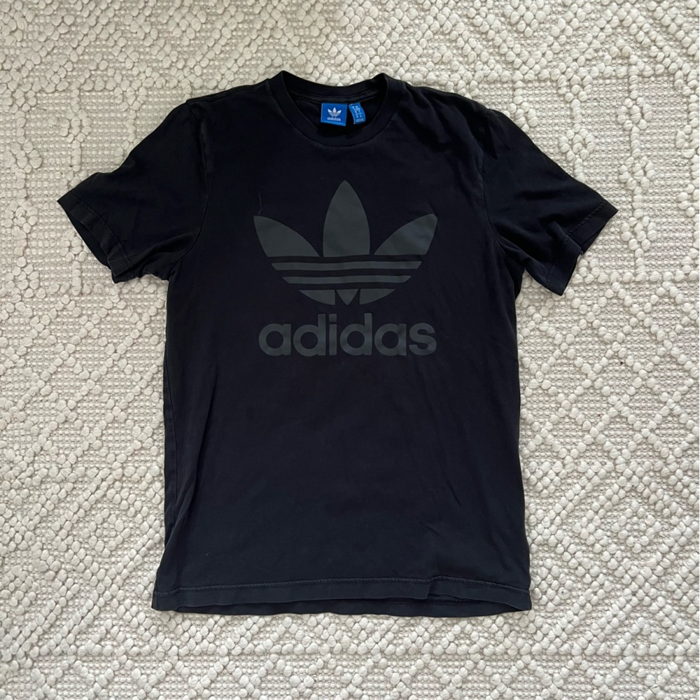 Adidas black blackout shirt mens medium